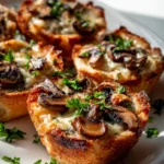Baked Garlic Mushroom Cheese Toast Cups – Leckere Häppchen!