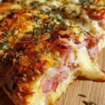 Handbrot mit Putenschinken und Käse
