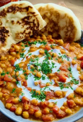 Kichererbsen-Curry mit Naan Brot