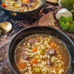 Nudelsuppe mit Rindfleisch
