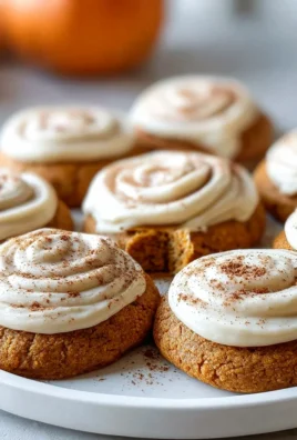 Soft Pumpkin Cookies mit Frischkäse-Frosting